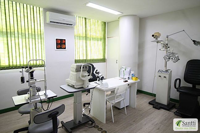 Consultório equipado da Santti Oftalmologia